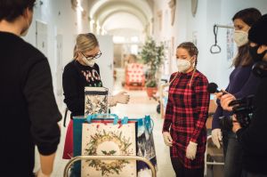 Předávání dárečků ve Vojenské nemocnici Olomouc 2020